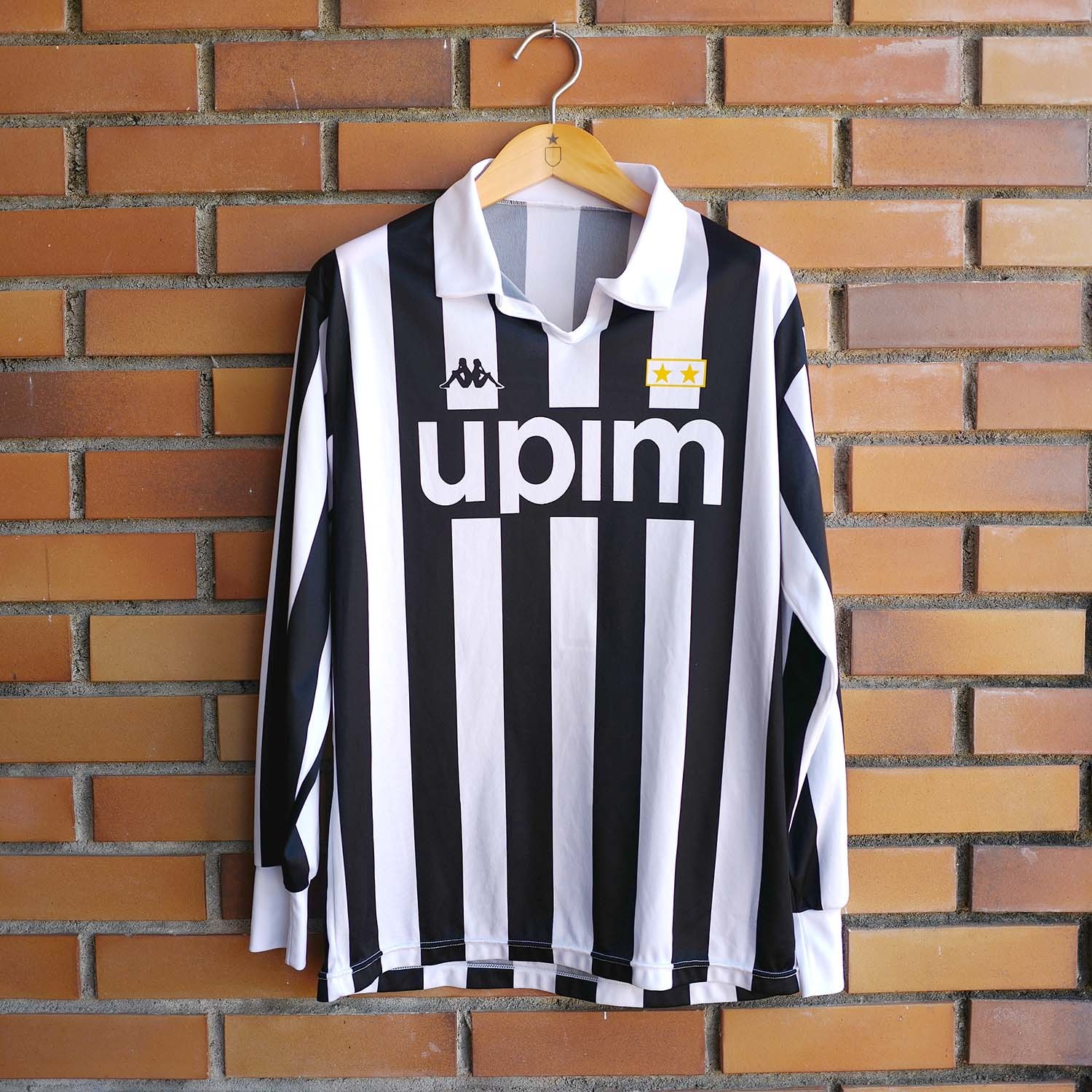 Classic Juventus football jersey