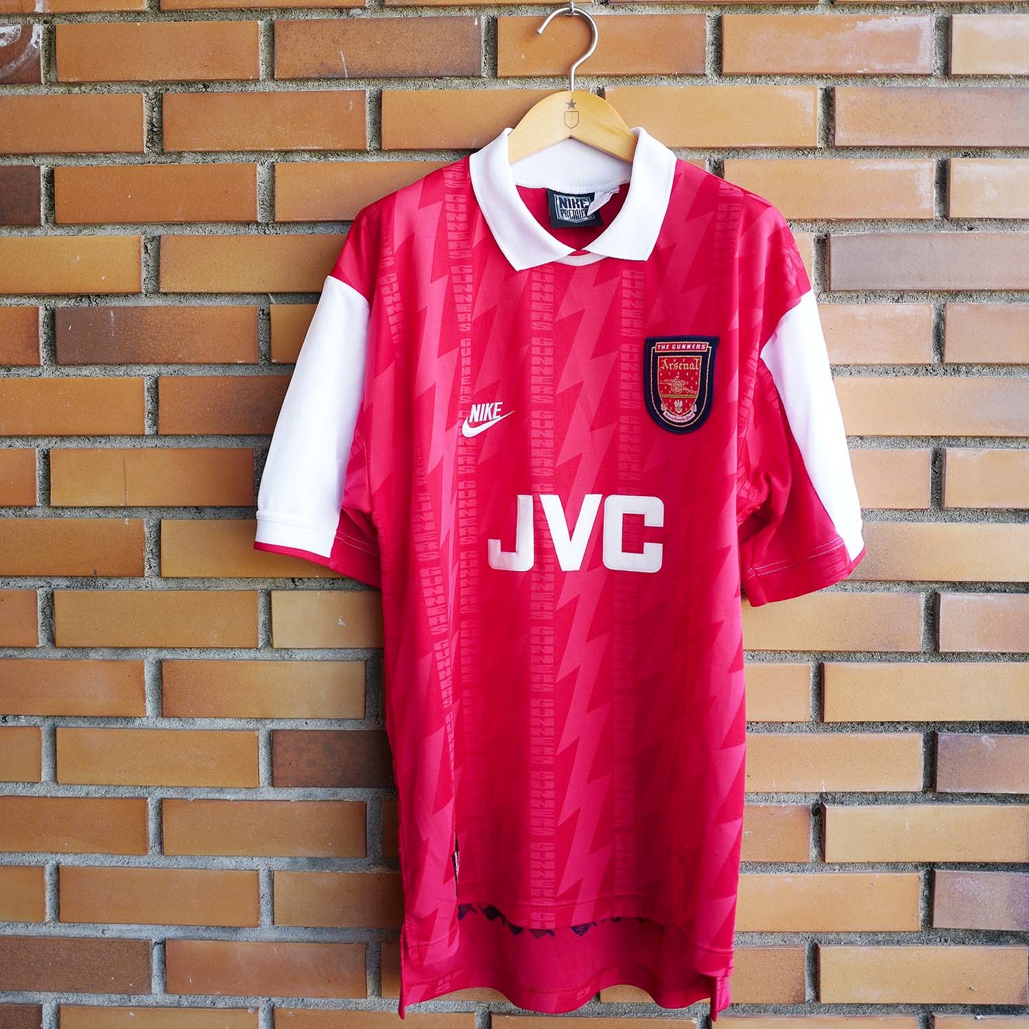Arsenal Bergkamp soccer jersey