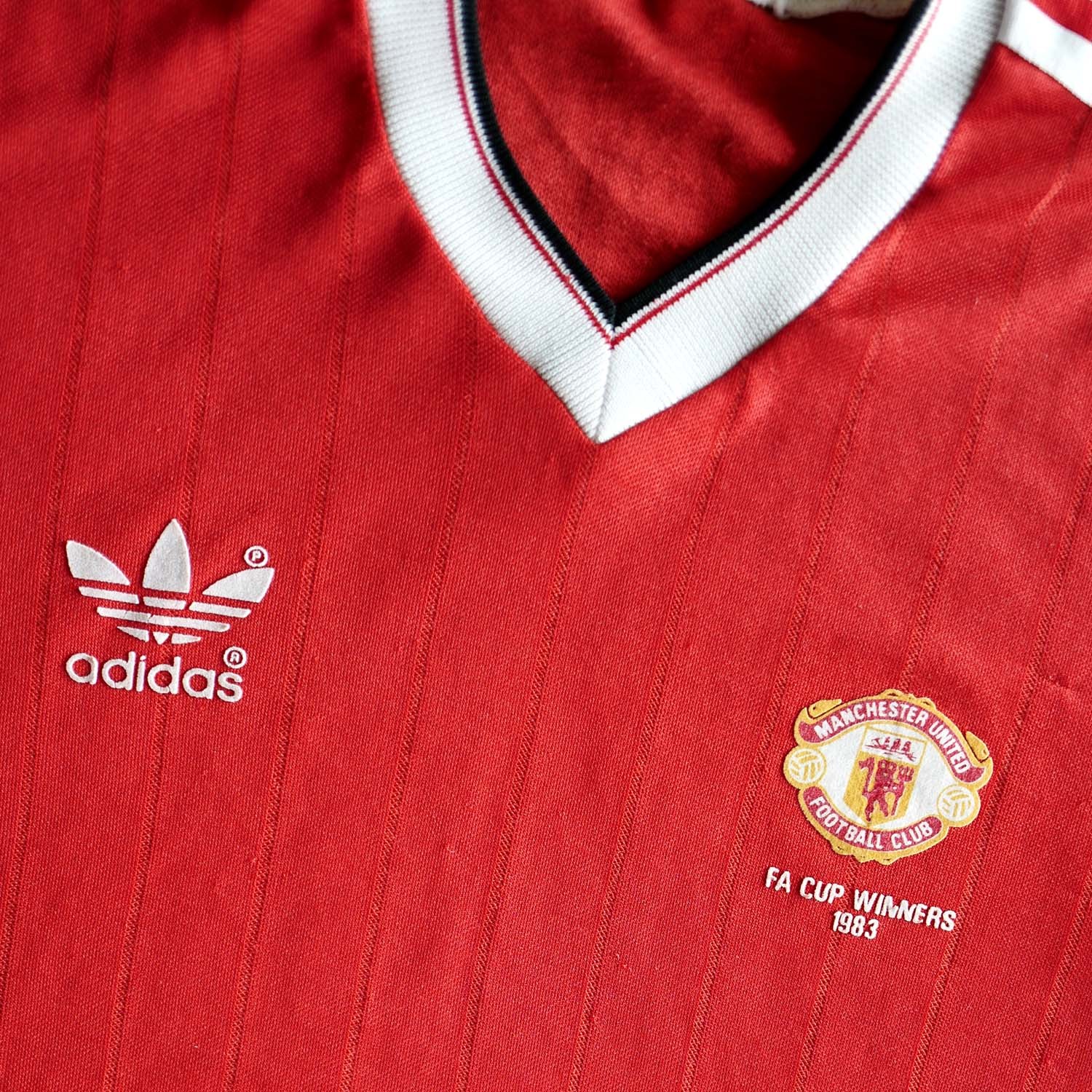 Vintage Manchester United FC soccer jersey